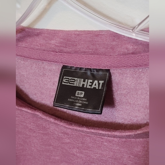 32 Degree Heat Mauve Sweater - size Small - Picture 3 of 6